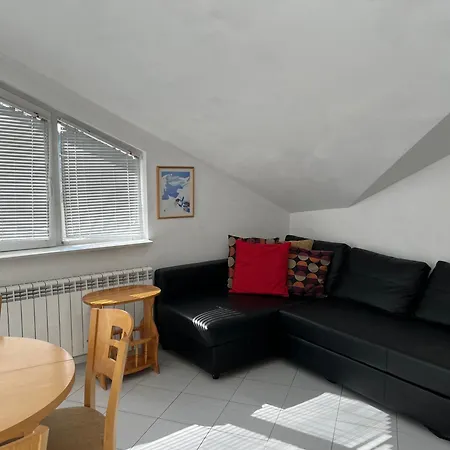 Iglika 2 Floor Apartment